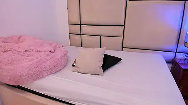 alejandra loppez online show from 02-23-26, 07:36