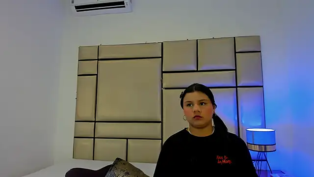 alejandra loppez online show from 02-20-26, 07:38