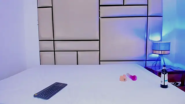 alejandra loppez online show from 02-21-26, 07:49