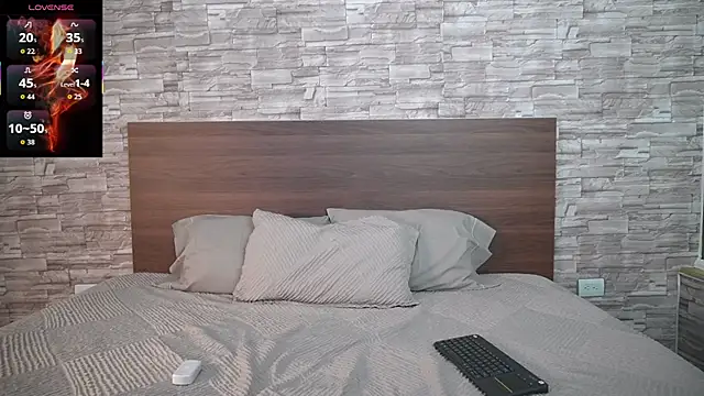 Snapshot of samanthaawellss chatting on 01-08-26, 07:31 samanthaawellss online show from 01-08-26, 07:31