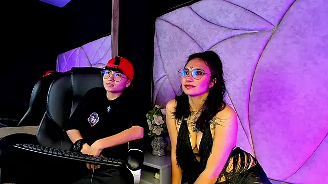 Snapshot of velvet_mystic chatting on 04-24-26, 02:13 velvet mystic online show from 04-24-26, 02:13