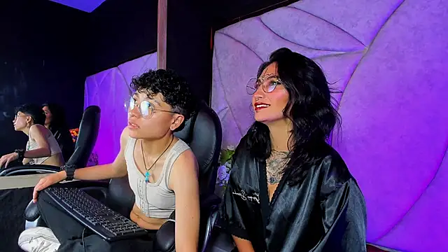 velvet mystic online show from 04-04-26, 03:57