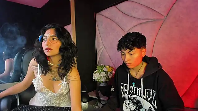 velvet mystic online show from 04-01-26, 04:25