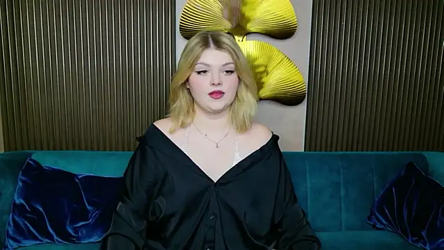 Snapshot of WendyPaige chatting on 02-20-26, 11:01 WendyPaige online show from 02-20-26, 11:01