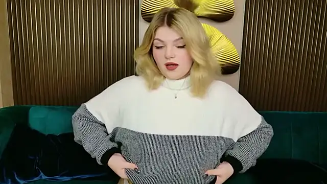 Snapshot of WendyPaige chatting on 02-19-26, 10:45 WendyPaige online show from 02-19-26, 10:45