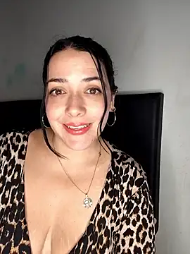 Snapshot of Vivianasweet chatting on 01-12-26, 05:14 Vivianasweet online show from 01-12-26, 05:14