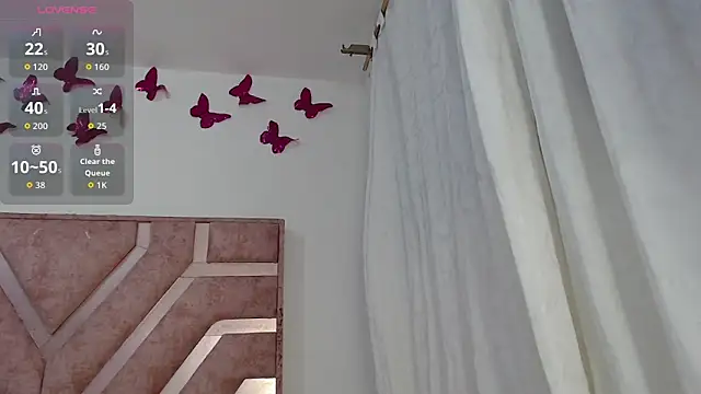 Roxy Fox- online show from 02-25-26, 04:23