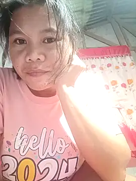 Snapshot of Hannah_4u chatting on 02-17-26, 06:38 Hannah 4u online show from 02-17-26, 06:38