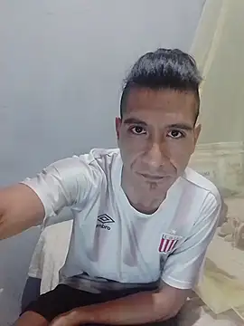 Snapshot of Rodrigohernan19 chatting on 05-23-26, 04:22 Rodrigohernan19 online show from 05-23-26, 04:22