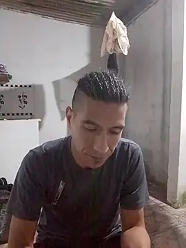 Rodrigohernan19 online show from 07-13-26, 04:12