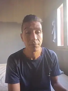 Rodrigohernan19 online show from 04-10-26, 06:48