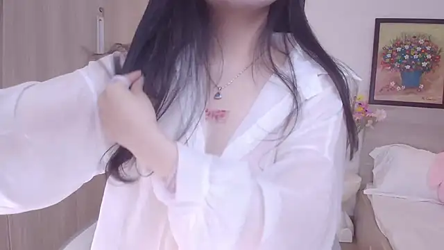 BunnyT Bae   online show from 04-23-26, 10:22