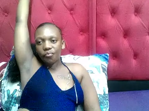 Snapshot of brownskingirl25 chatting on 01-05-26, 08:01 brownskingirl25 online show from 01-05-26, 08:01