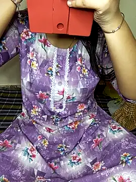 Snapshot of Kushi_Sharmaa chatting on 03-11-26, 05:23 Kushi Sharmaa online show from 03-11-26, 05:23