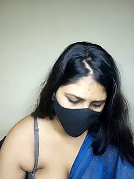 Snapshot of Kushi_Sharmaa chatting on 02-08-26, 04:54 Kushi Sharmaa online show from 02-08-26, 04:54