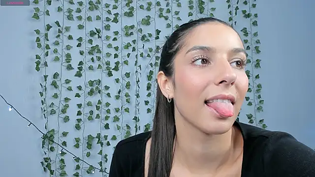 Snapshot of stella_torres chatting on 01-12-26, 12:01 stella torres online show from 01-12-26, 12:01