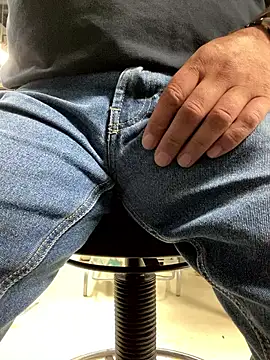 Snapshot of Steven_richy chatting on 06-15-26, 10:04 Steven richy online show from 06-15-26, 10:04