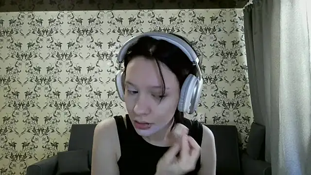 LxayBloom online show from 03-07-26, 07:04