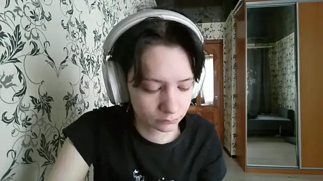 LxayBloom online show from 03-30-26, 06:37