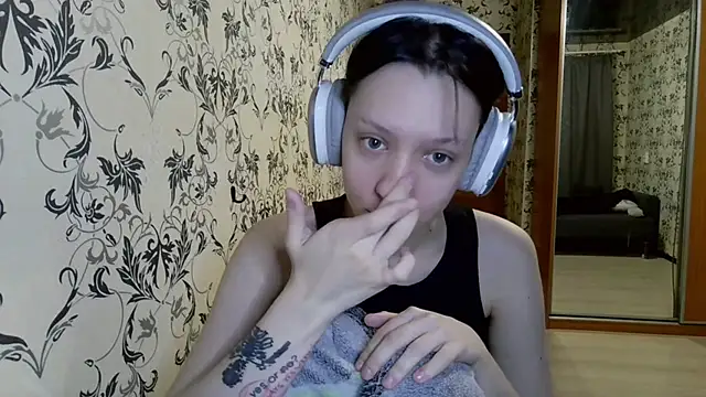 LxayBloom online show from 04-04-26, 01:01