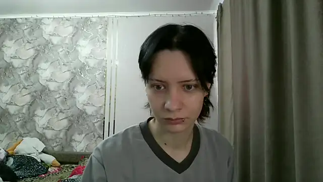 Snapshot of LxayBloom chatting on 02-14-26, 08:36 LxayBloom online show from 02-14-26, 08:36