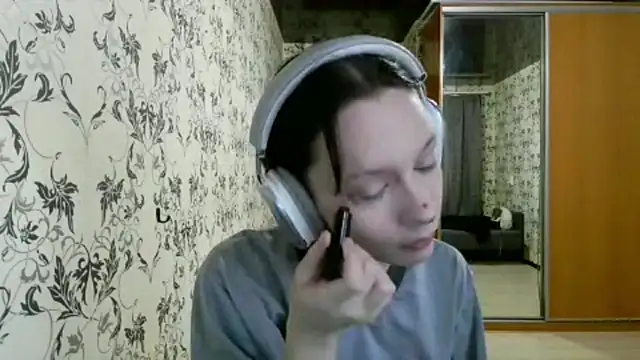 LxayBloom online show from 04-07-26, 09:22