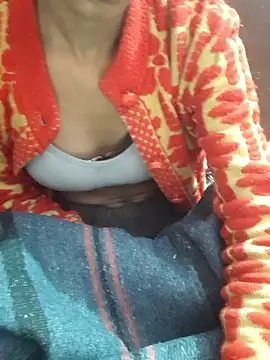 Snapshot of Royal_Gril chatting on 01-08-26, 03:45 Royal Gril online show from 01-08-26, 03:45