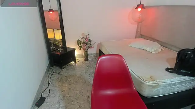 ZoeFox5 online show from 02-09-26, 11:08