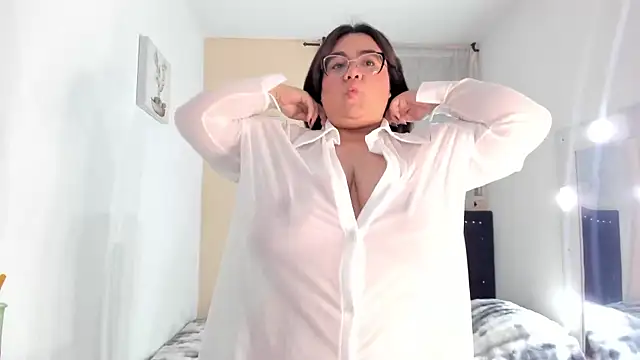 KarlaLannee online show from 03-22-26, 05:00