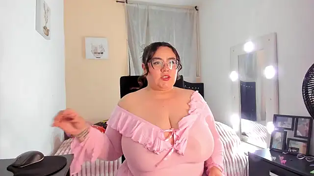 KarlaLannee online show from 03-11-26, 04:17