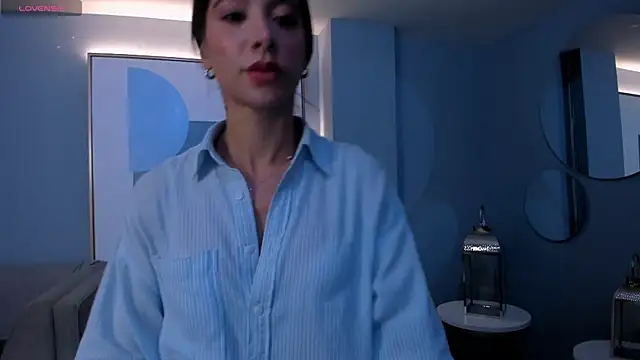Snapshot of GiannaWatson chatting on 06-11-26, 02:53 GiannaWatson online show from 06-11-26, 02:53