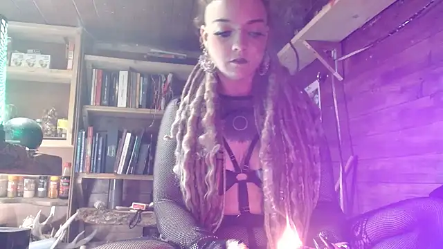 spiralhokkaido23 online show from 04-05-26, 02:13