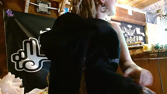 spiralhokkaido23 online show from 03-07-26, 09:05