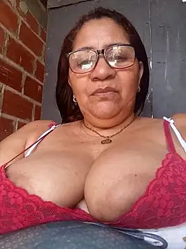Snapshot of Sammylatinaxxx chatting on 03-26-26, 03:54 Sammylatinaxxx online show from 03-26-26, 03:54