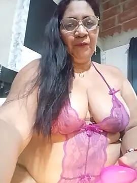 Snapshot of Sammylatinaxxx chatting on 05-19-26, 11:12 Sammylatinaxxx online show from 05-19-26, 11:12
