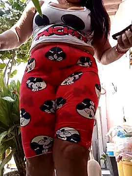 Snapshot of Sammylatinaxxx chatting on 04-24-26, 02:41 Sammylatinaxxx online show from 04-24-26, 02:41