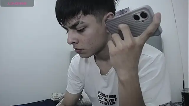 Snapshot of Loganjhonson19 chatting on 01-09-26, 03:13 Loganjhonson19 online show from 01-09-26, 03:13