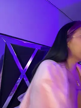 Snapshot of queen_of_you_heart chatting on 02-26-26, 10:10 queen of you heart online show from 02-26-26, 10:10