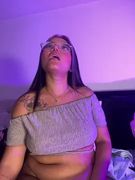 queen of you heart online show from 03-08-26, 03:43