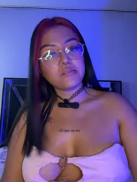 Snapshot of queen_of_you_heart chatting on 02-19-26, 11:34 queen of you heart online show from 02-19-26, 11:34