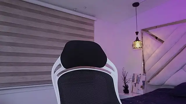 Snapshot of mia_gatesvg chatting on 02-12-26, 03:06 mia gatesvg online show from 02-12-26, 03:06