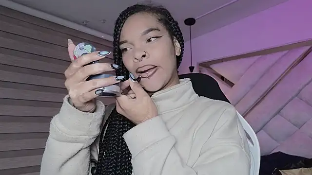 mia gatesvg online show from 03-19-26, 03:06