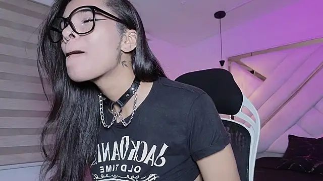 Snapshot of mia_gatesvg chatting on 02-07-26, 02:52 mia gatesvg online show from 02-07-26, 02:52