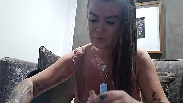 ScottishIvy online show from 03-24-26, 08:14