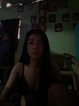 EnviousMaddie online show from 04-24-26, 08:05