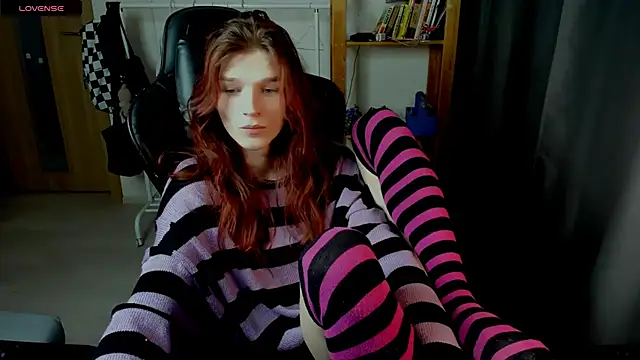 iceseeker2 online show from 04-14-26, 07:02