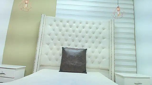 Atenea sexxx online show from 01-19-26, 03:43