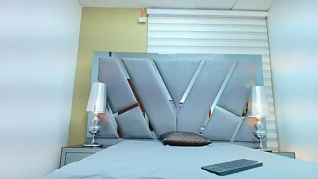 Atenea sexxx online show from 04-02-26, 03:57