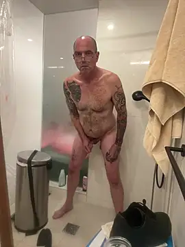 Snapshot of 8plus4u2 chatting on 01-12-26, 05:14 8plus4u2 online show from 01-12-26, 05:14