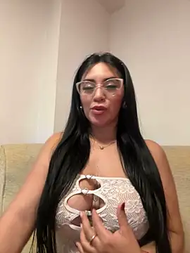 nataliia queen  online show from 03-20-26, 12:00